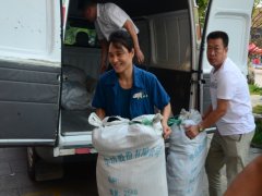 高溫下，愛(ài)心涌現(xiàn)